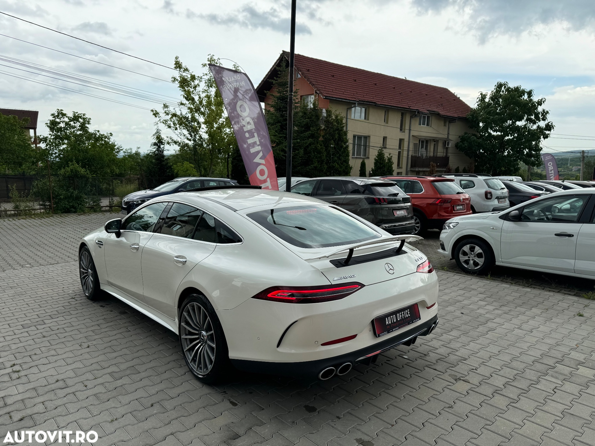 Mercedes-Benz AMG GT 53 4MATIC+ - 9