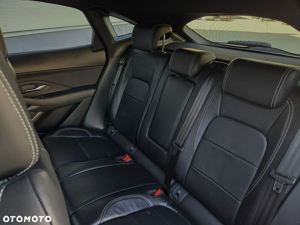 Jaguar E-Pace - 25