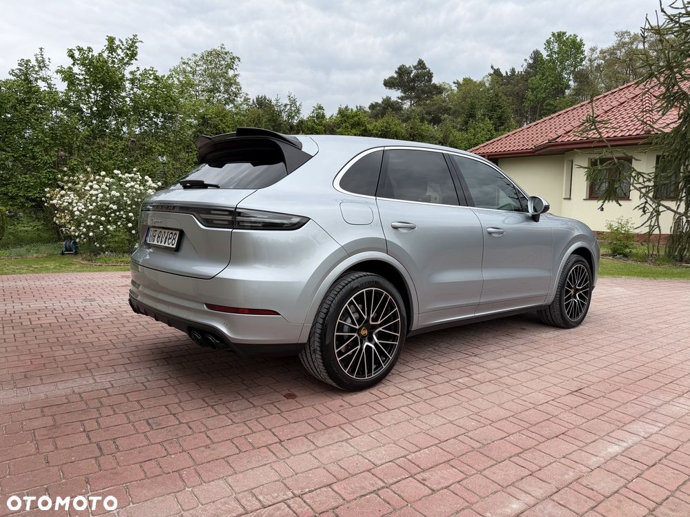 Porsche Cayenne - 5