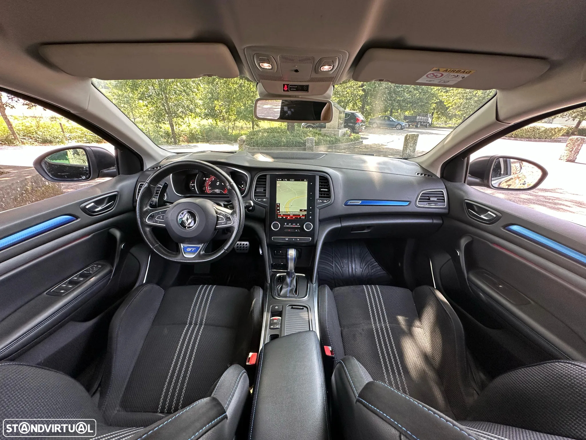 Renault Mégane ENERGY TCe 205 EDC GT - 30