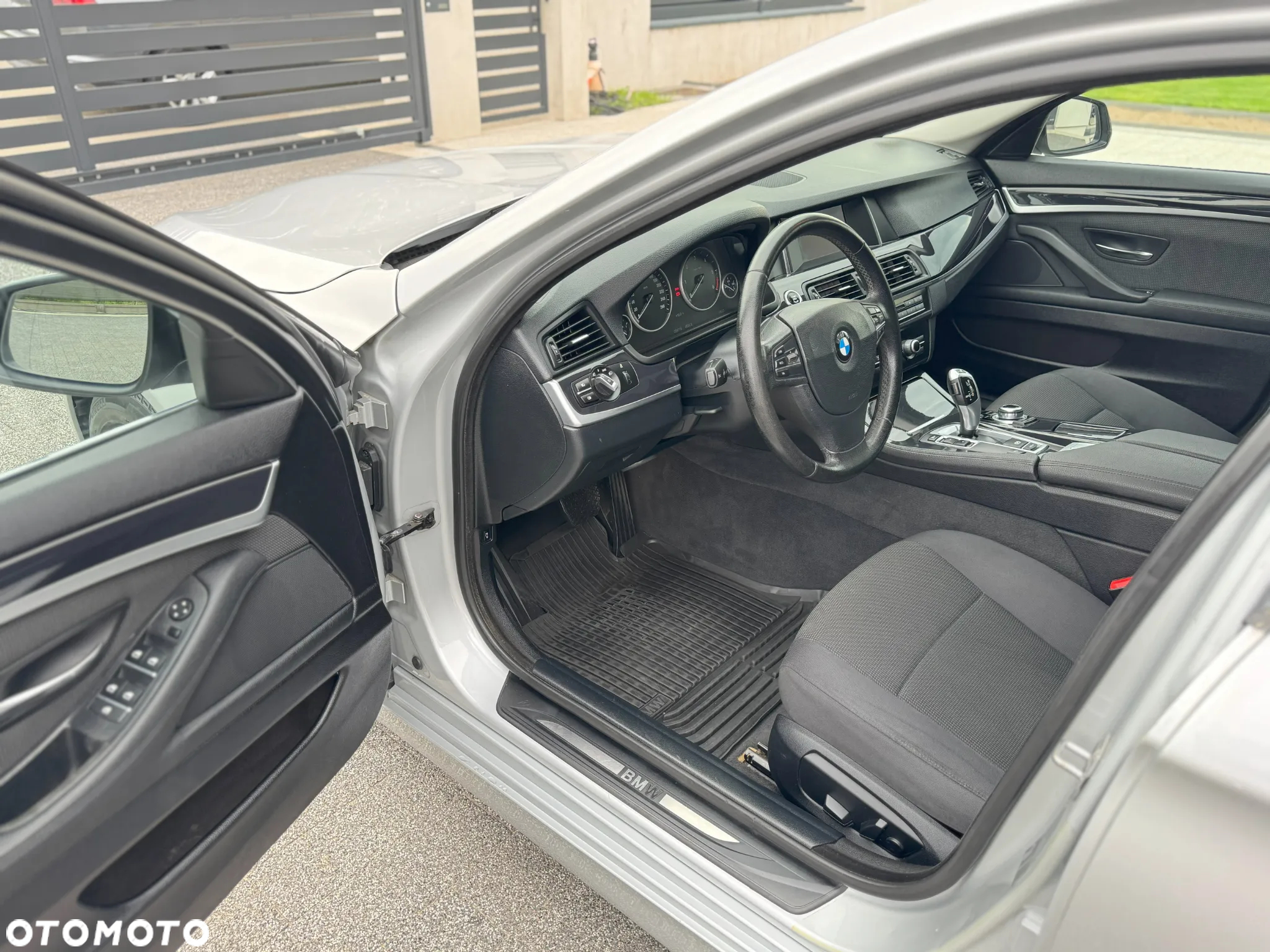 BMW Seria 5 520d Luxury Line - 23