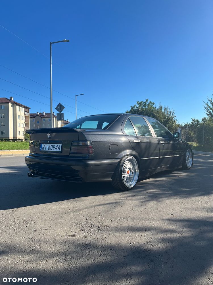 BMW Seria 3 320i - 7
