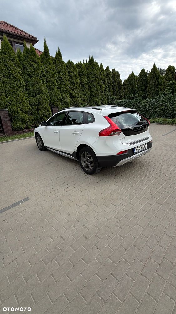 Volvo V40 Cross Country D2 Drive-E SCR Momentum - 4