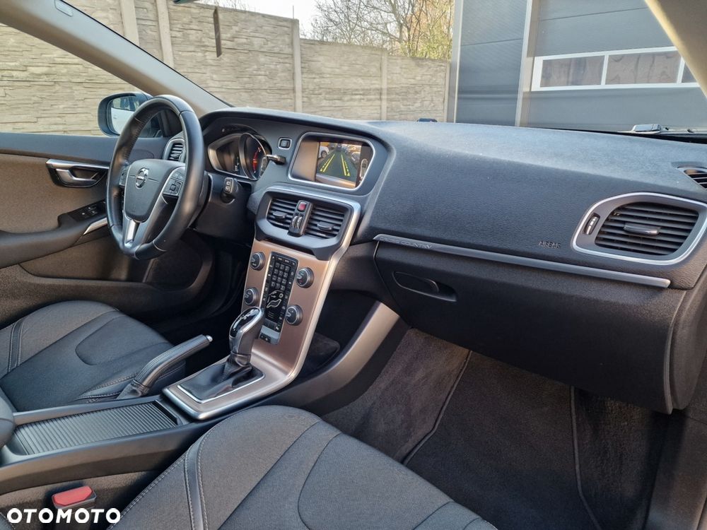 Volvo V40 Cross Country D2 Geartronic Momentum - 29