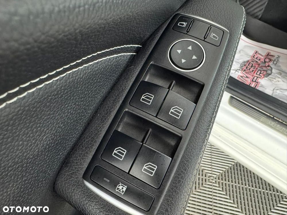 Mercedes-Benz CLA 250 4Matic 7G-DCT - 23