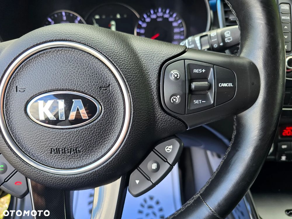 Kia Carens 1.7 CRDi Spirit - 33