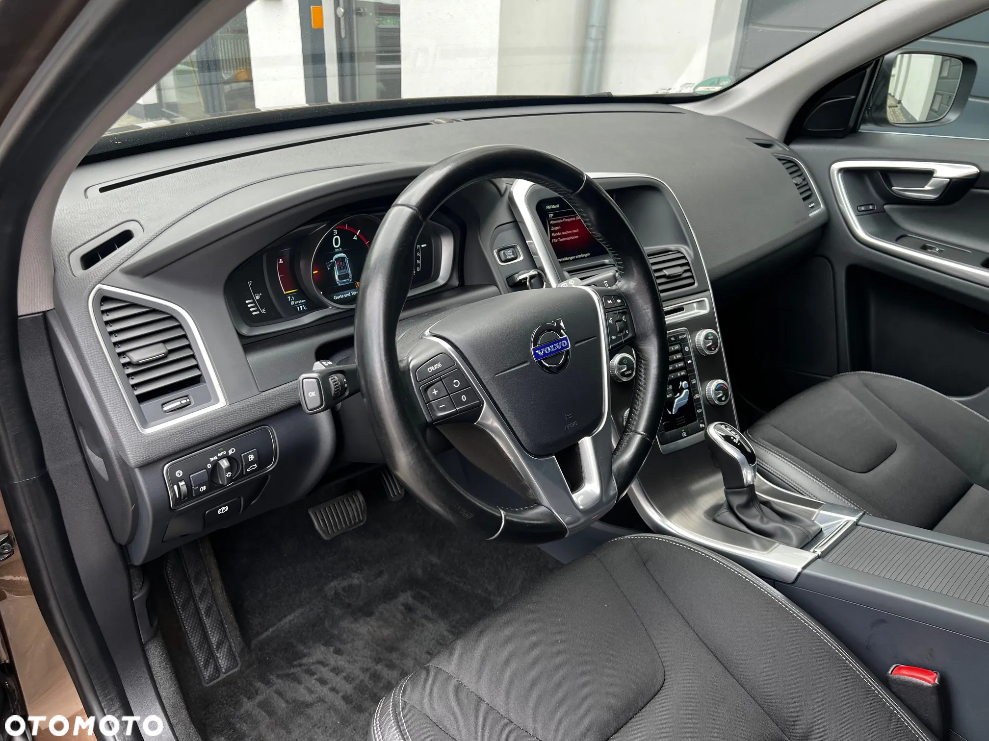 Volvo XC 60 D4 Geartronic Momentum - 3