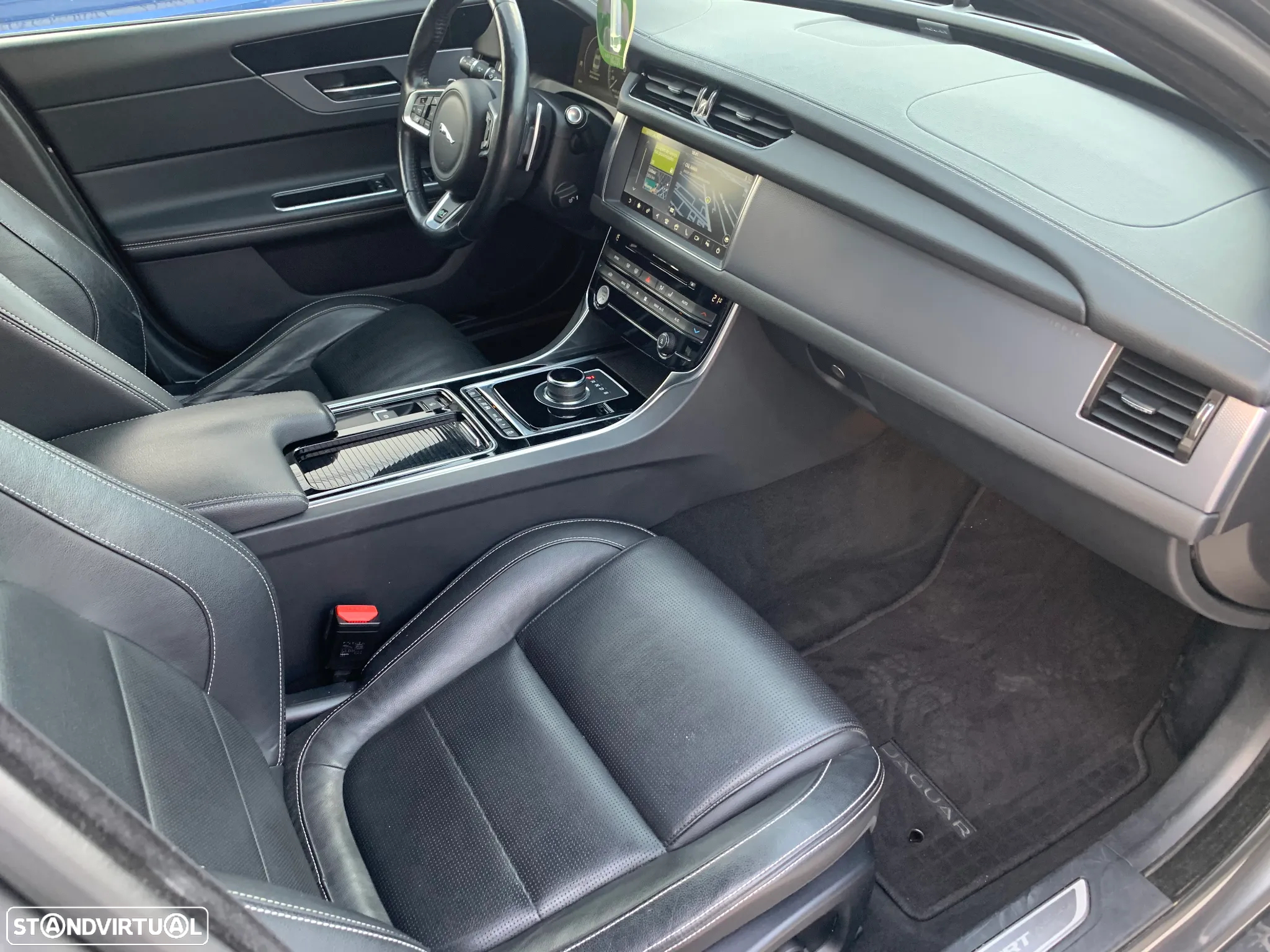 Jaguar XF 20d Aut. R-Sport - 26
