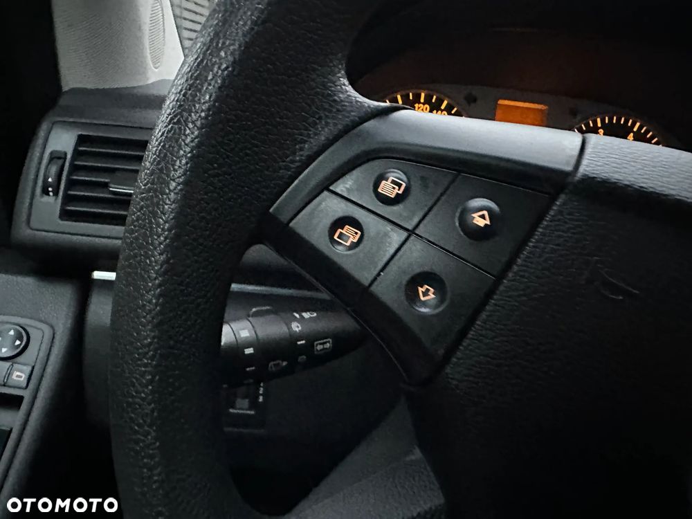 Mercedes-Benz Klasa B 200 Special Edition - 17