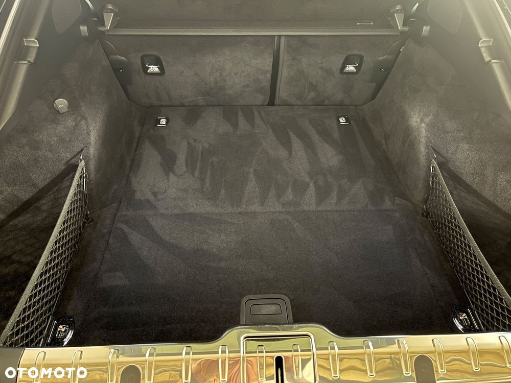 Porsche Panamera - 31