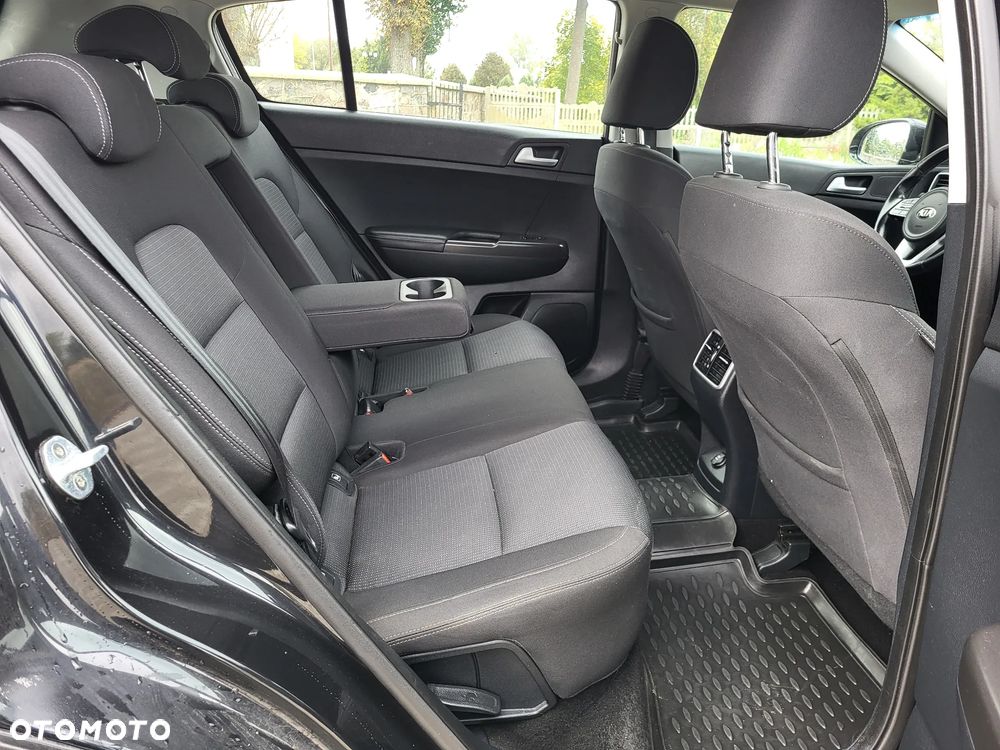 Kia Sportage 1.6 GDI L Business Line Plus 2WD - 36