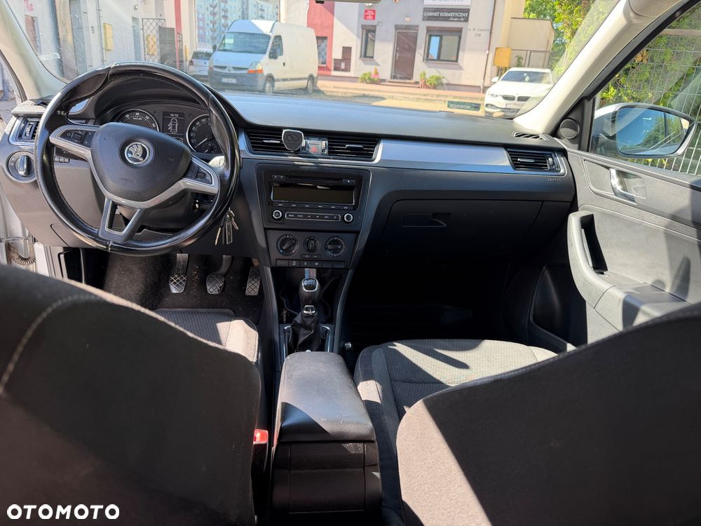 Skoda RAPID 1.2 TSI Ambition - 8