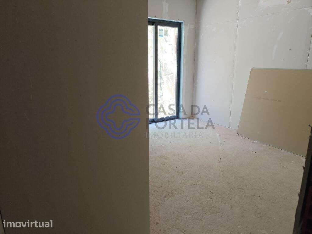 T2 com Ginásio Novo Laranjeiro Almada Feijó - Grande imagem: 4/26