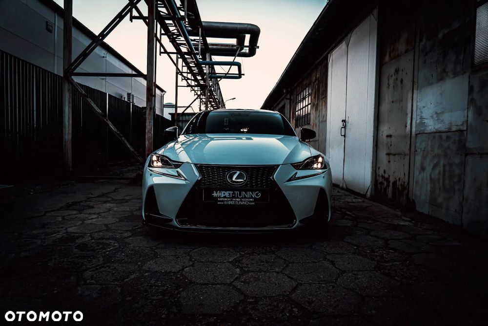 Lexus IS 200t F Sport - 27