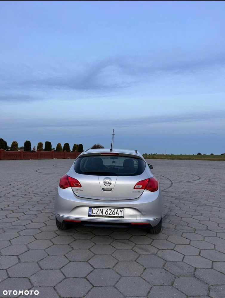 Opel Astra 1.4 - 6