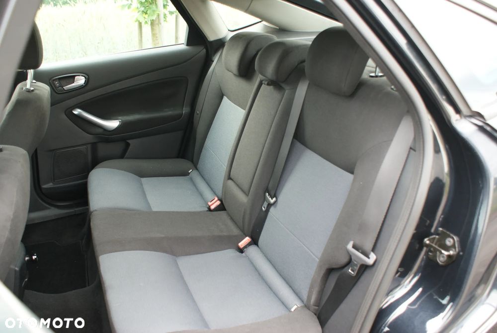 Ford Mondeo 1.6 Trend - 8