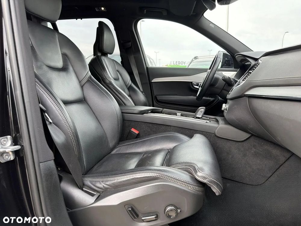 Volvo XC 90 T8 AWD Plug-In Hybrid R-Design 7os - 10