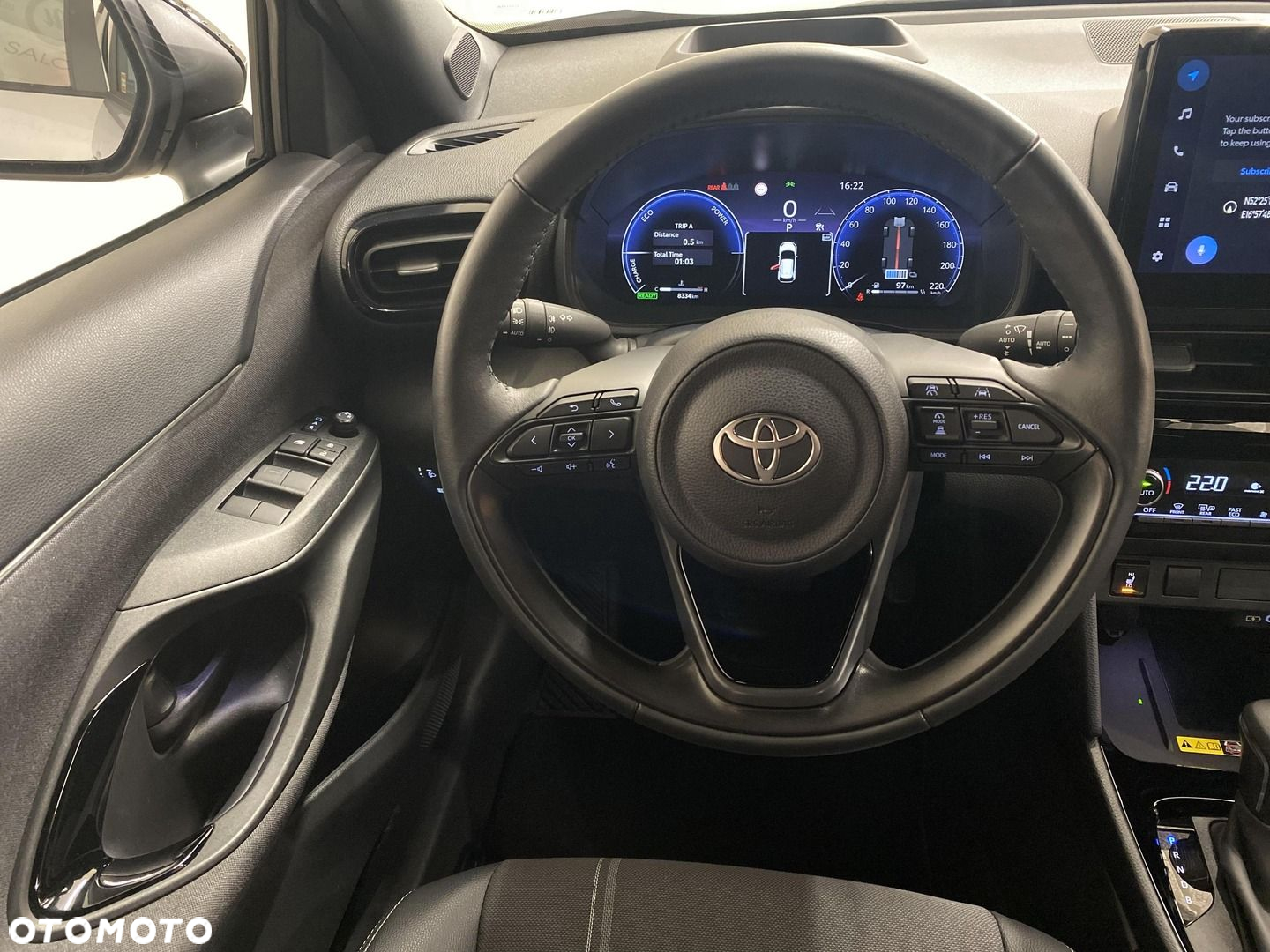 Toyota Yaris Cross - 12