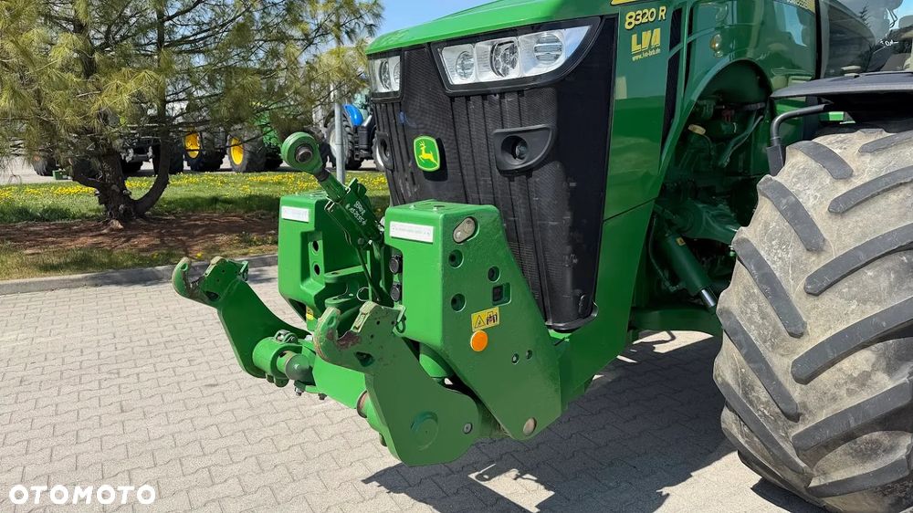 John Deere 8320R - 12