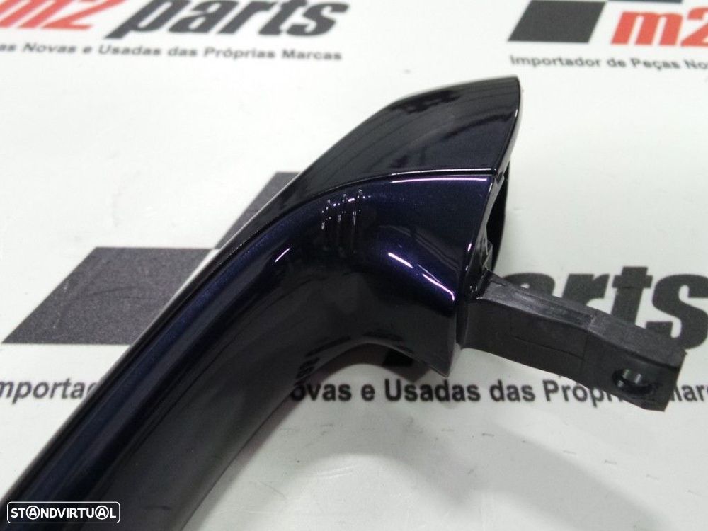 Punho da porta exterior Direito Seminovo/ Original BMW Série 5 5121849202 - 3