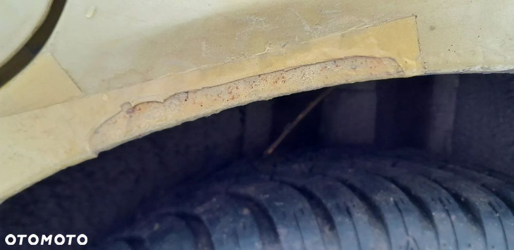 Ford Focus 1.6 Ghia - 12