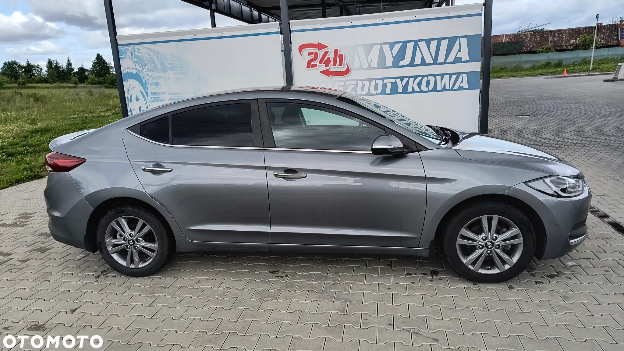 Hyundai Elantra 1.6 Comfort - 6
