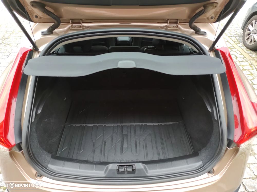 Volvo V40 Cross Country 1.6 D2 Momentum - 10