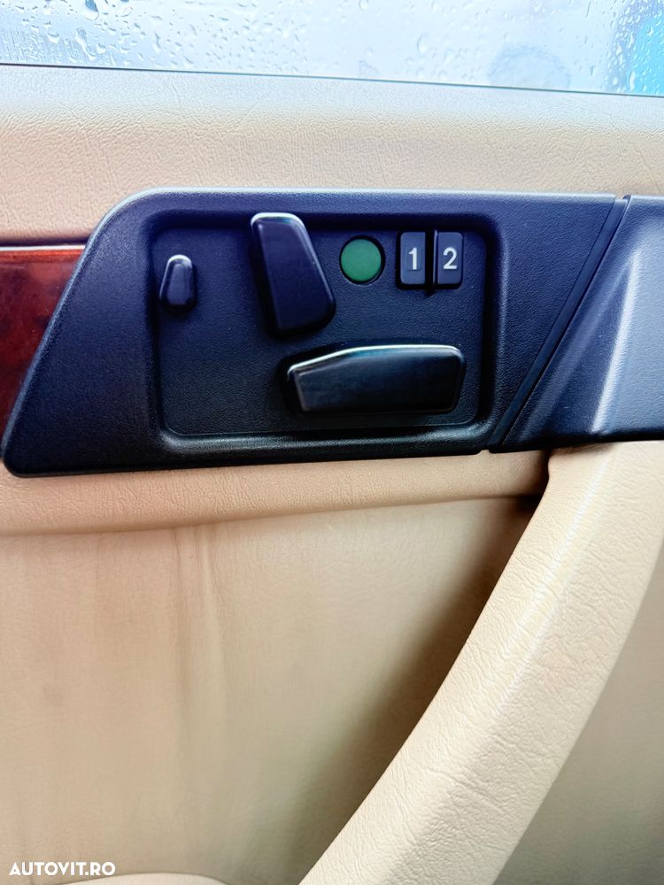 Mercedes-Benz E - 27