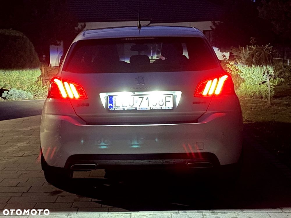 Peugeot 308 - 40