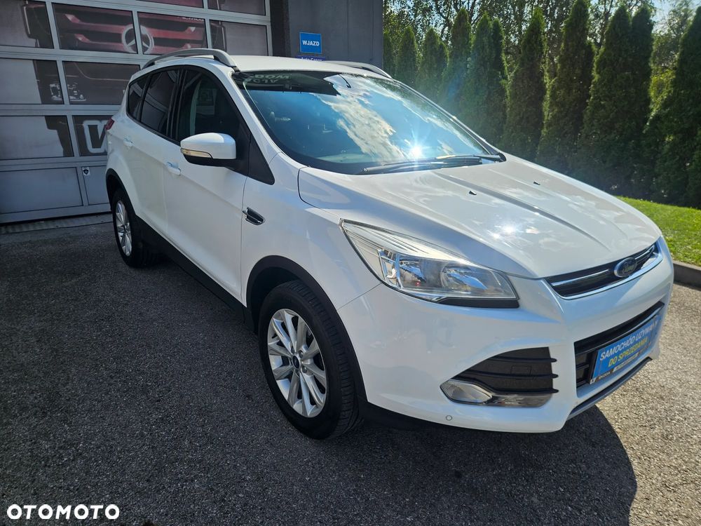 Ford Kuga 1.5 EcoBoost 2x4 Titanium - 4