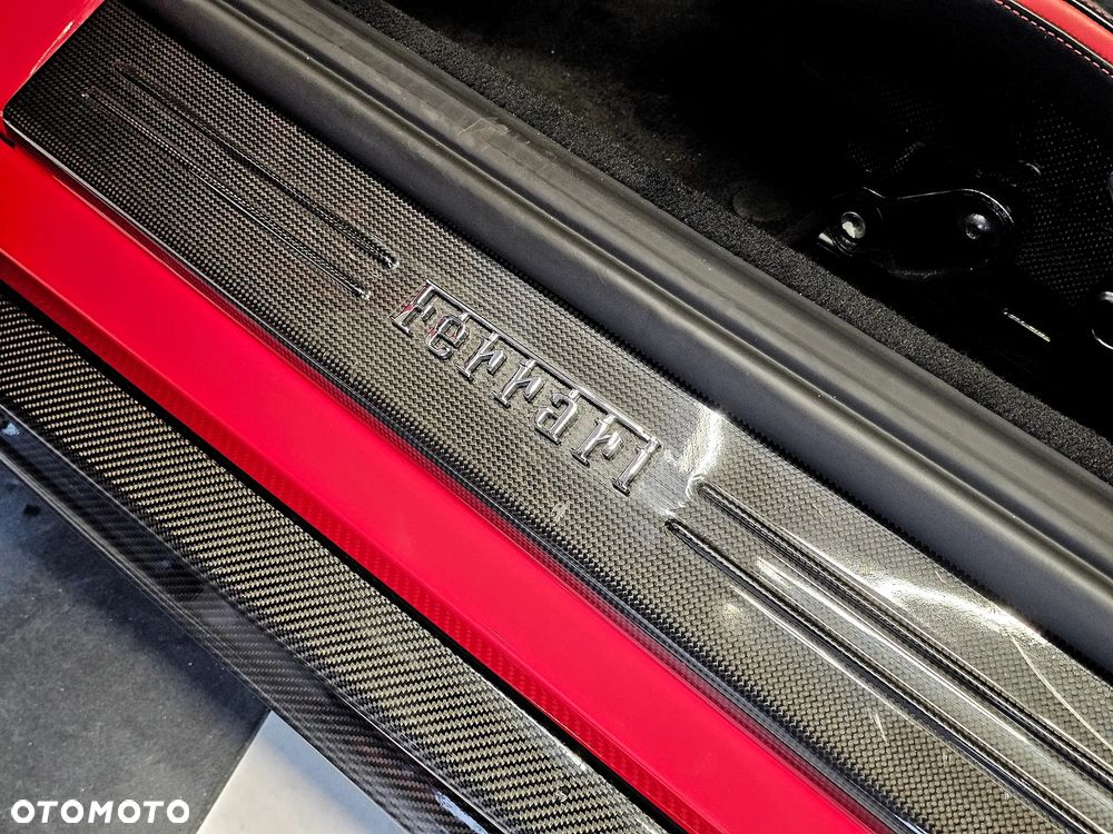 Ferrari 812 Superfast - 14