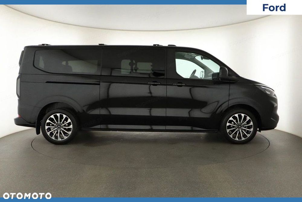Ford Tourneo Custom - 7