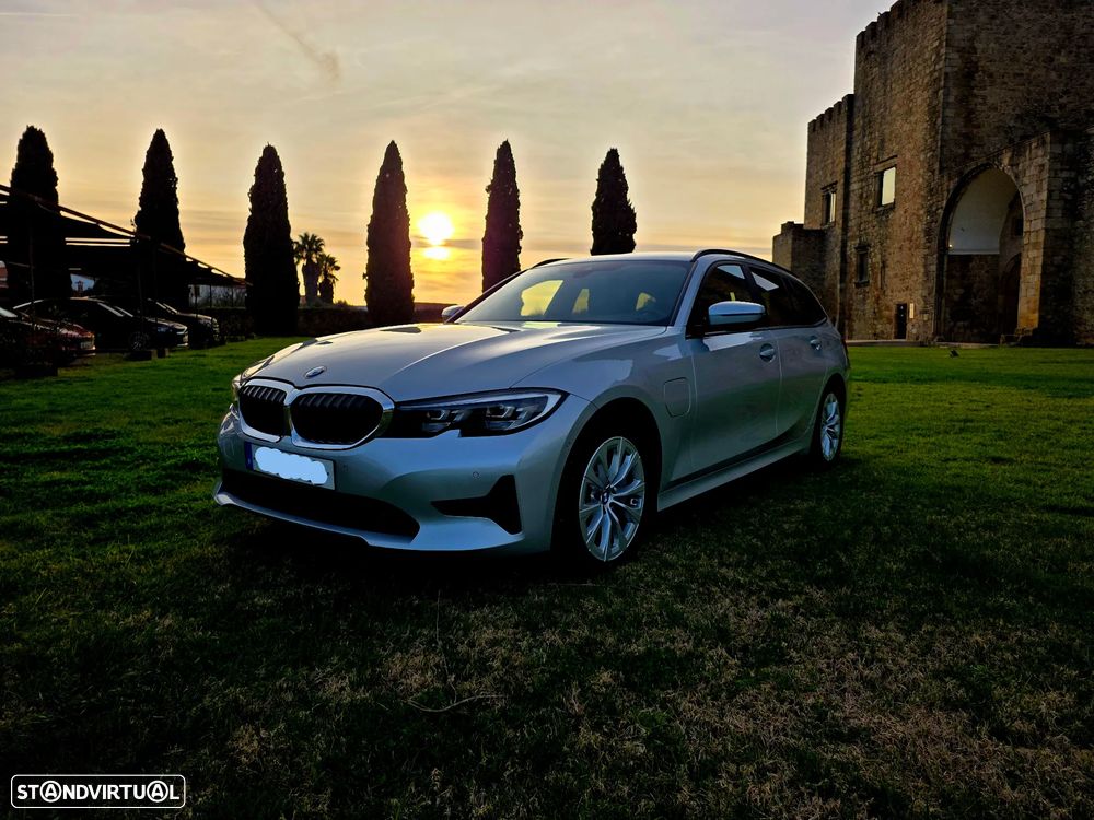 BMW 330 e xDrive Aut. - 1