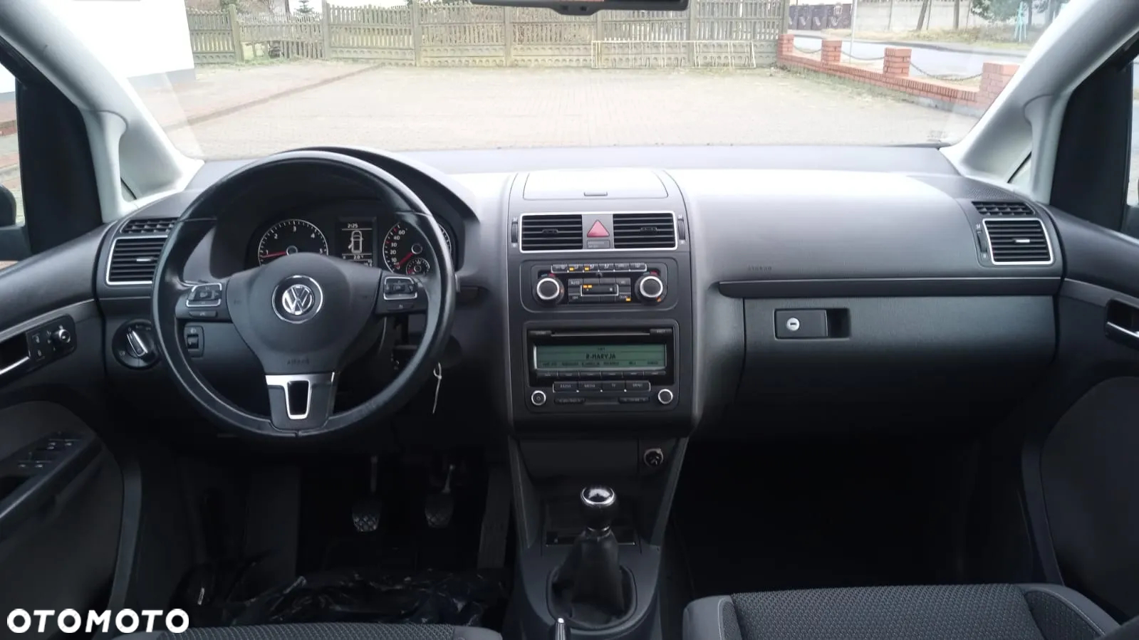 Volkswagen Touran - 11