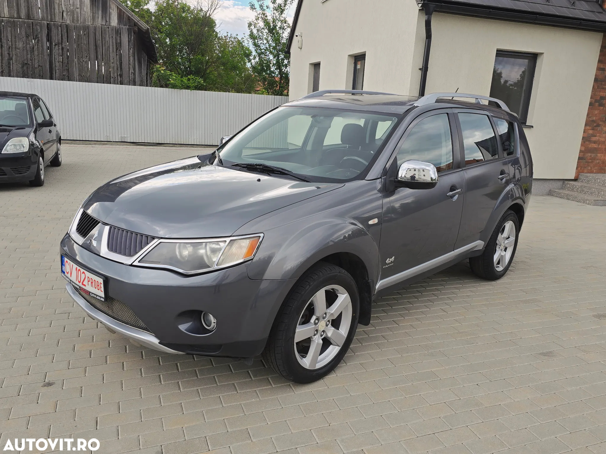 Mitsubishi Outlander 2.0 DI-D 4WD Invite - 19