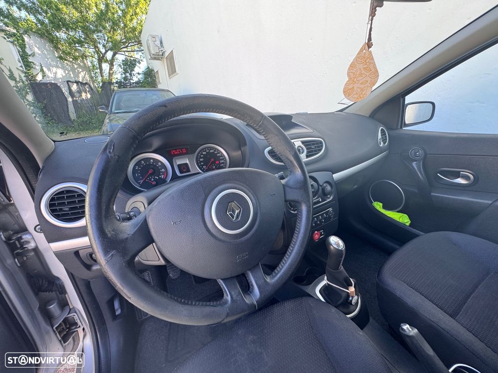 Renault Clio 1.4 16V Dynamique Luxe - 7