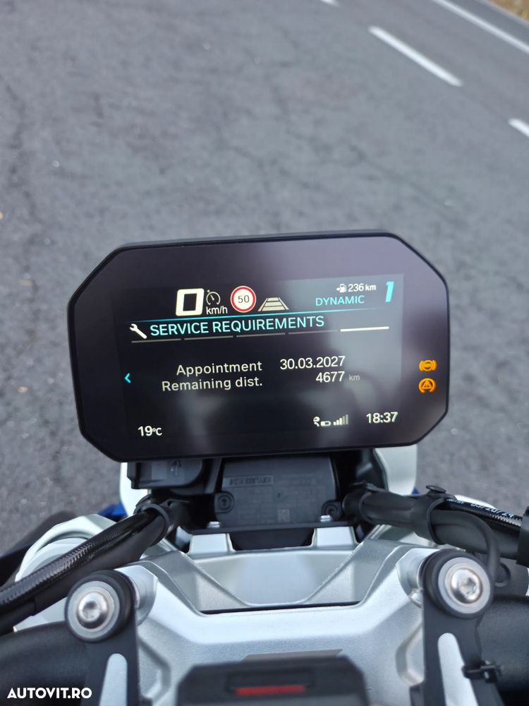BMW R 1300 R - 9