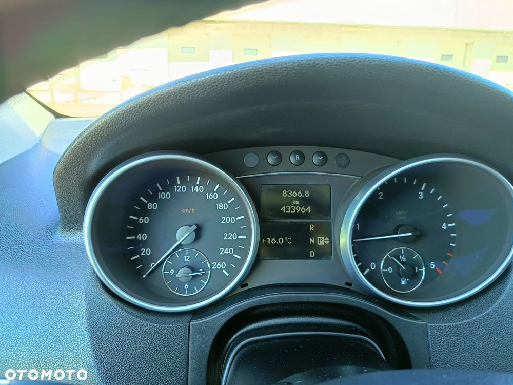 Mercedes-Benz ML - 15