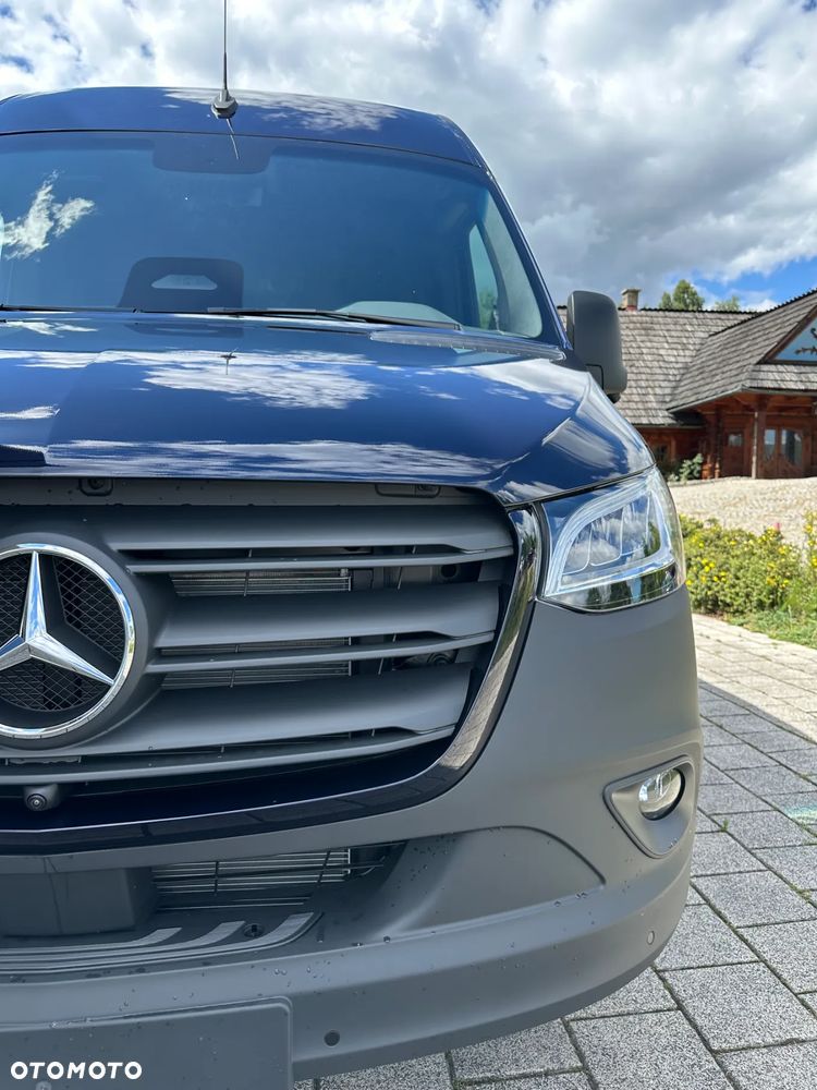 Mercedes-Benz Sprinter - 32