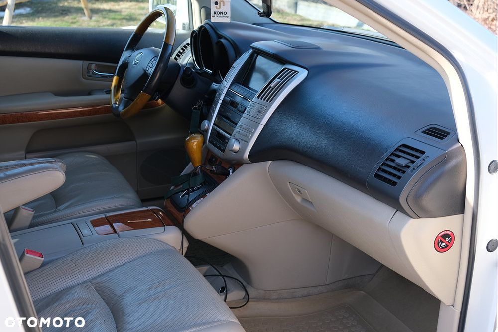 Lexus RX - 24