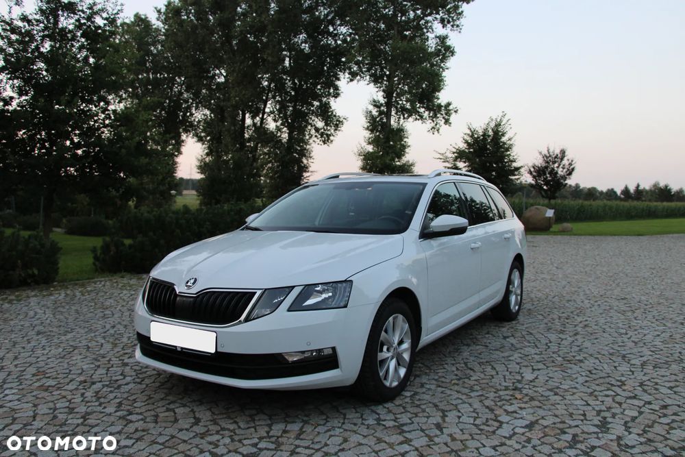 Skoda Octavia Combi 1.6 TDI DSG Ambition - 1