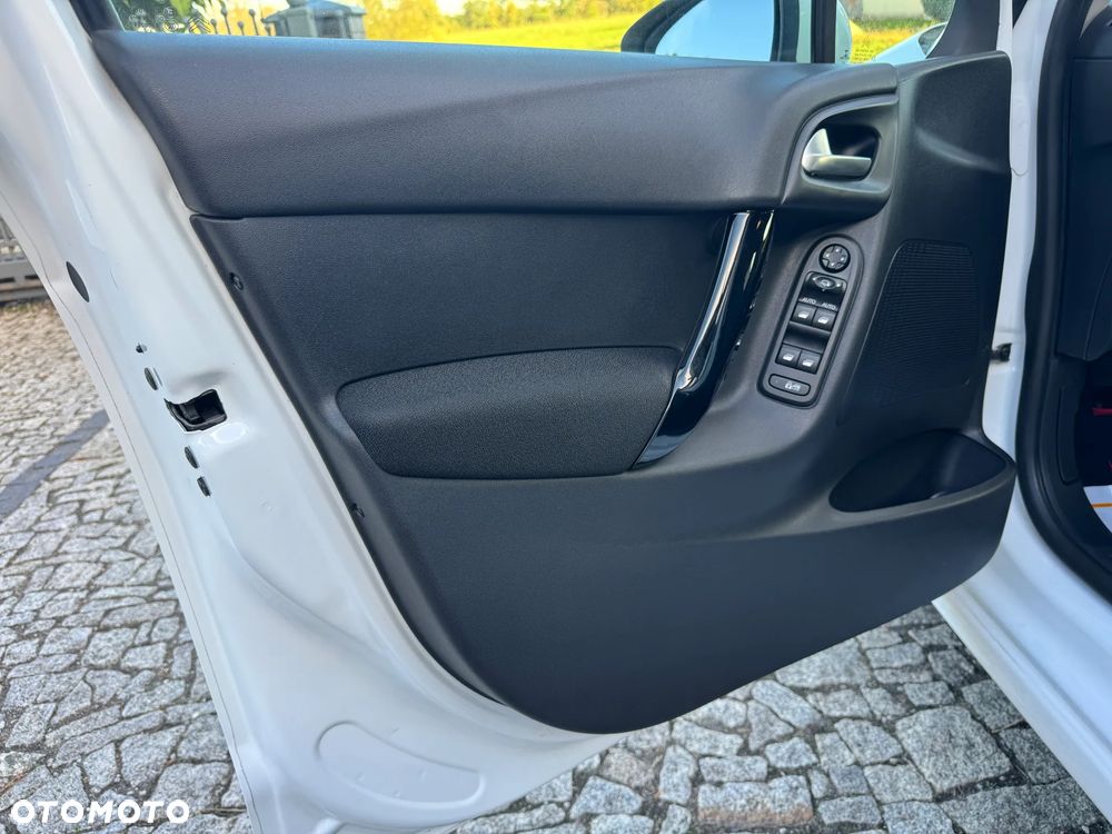 Citroën C3 e-HDi 70 EGS Selection - 23