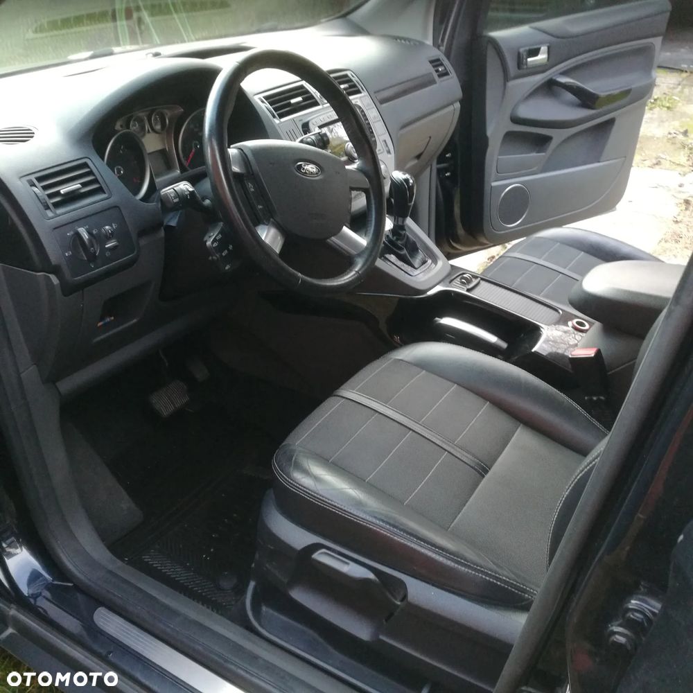 Ford Kuga 2.0 TDCi 4x4 Titanium - 6