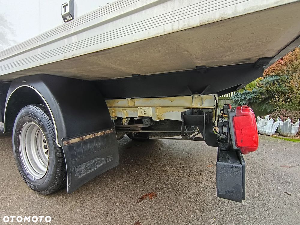 Mercedes-Benz Sprinter - 23