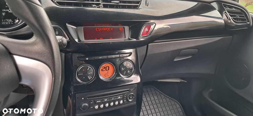 Citroën DS3 1.6 HDi 99g SoChic - 24