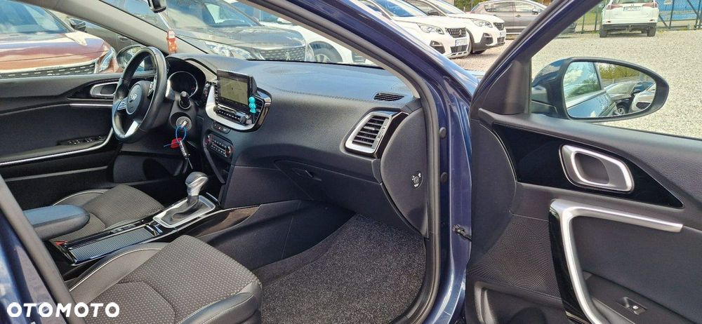 Kia XCeed - 33