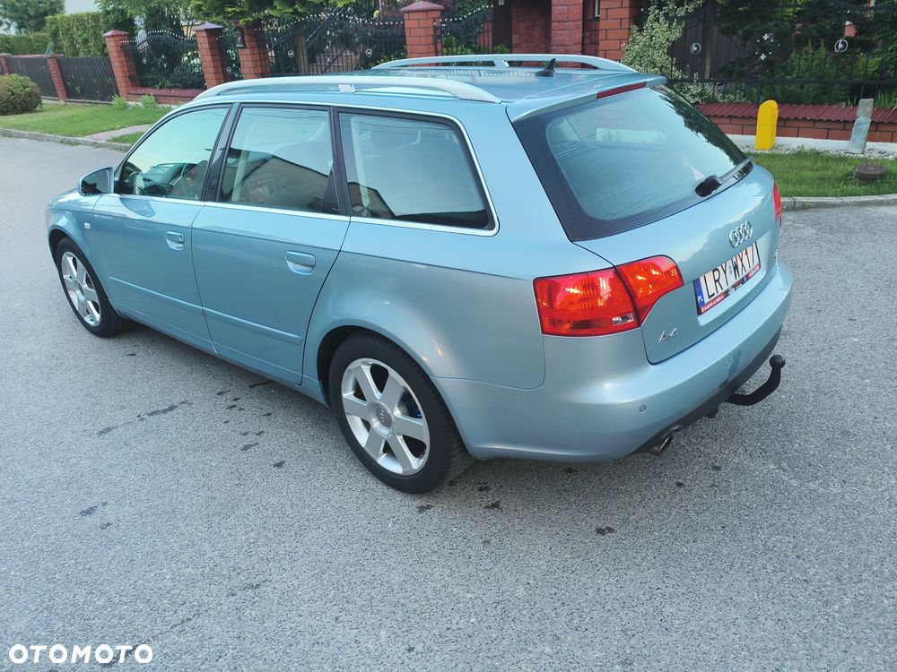 Audi A4 Avant - 4