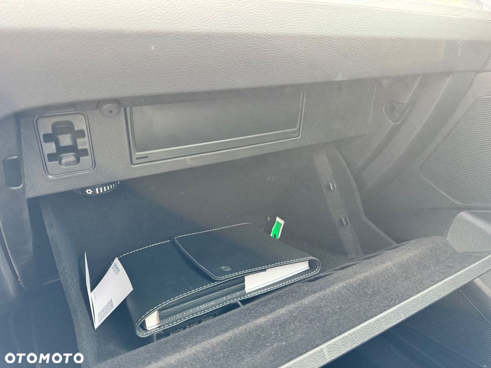 Volkswagen Passat 2.0 TDI EVO Elegance DSG - 25