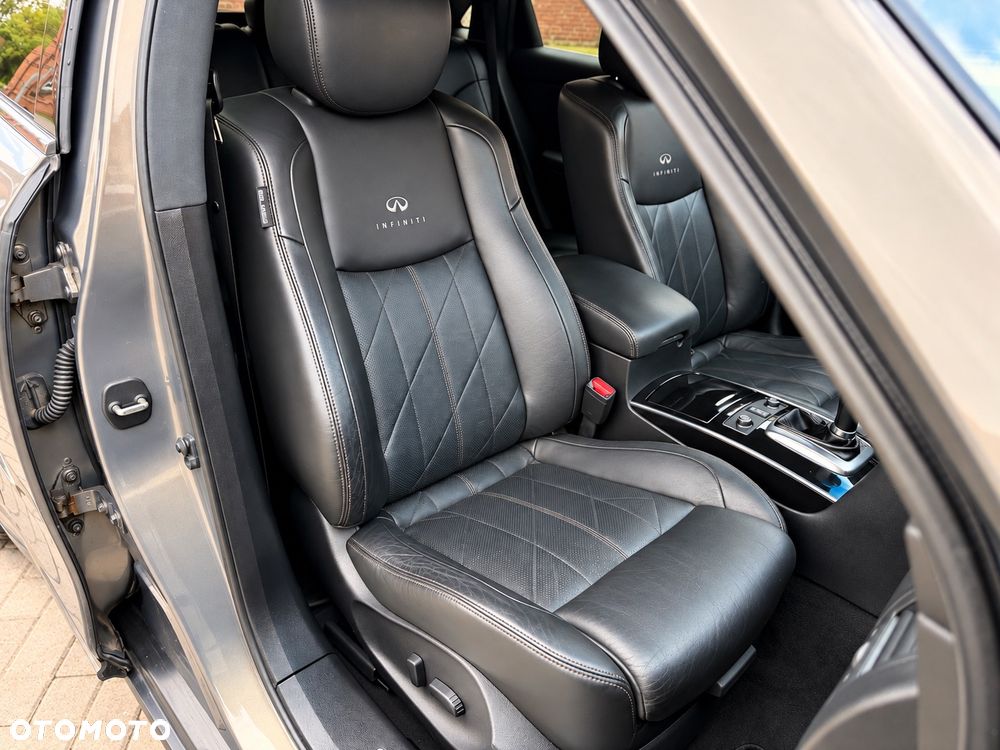 Infiniti FX FX30d S Premium - 17