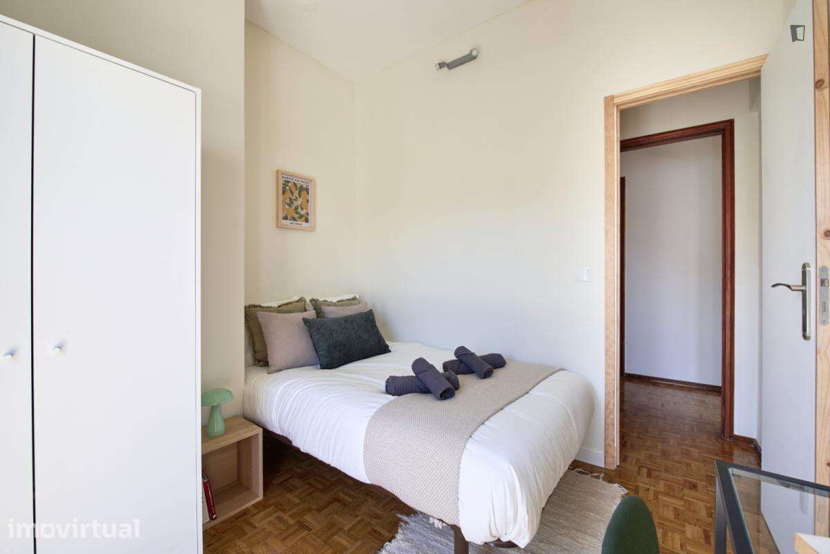 Quarto - localizado em Alvalade Lisbon - Grande imagem: 4/43